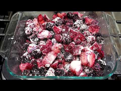 Mixed Berry Dump Cake #hacks #cooking #baking #food #foodie #foodlover #yummy #cake #dessert #fruits