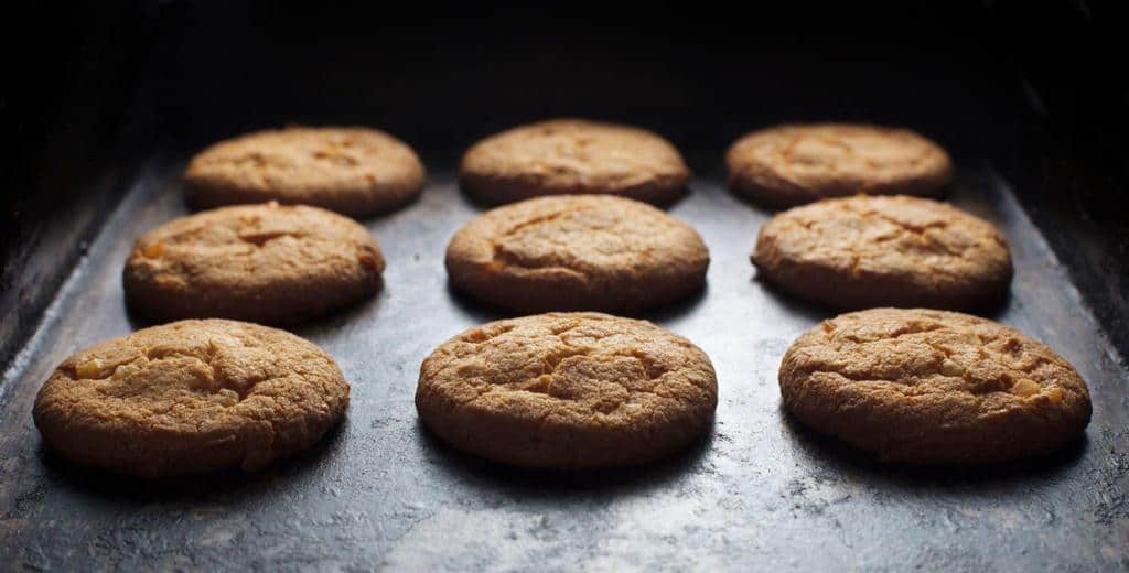 cookies on oven tray