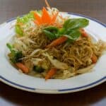 druken noodle pad kee mao