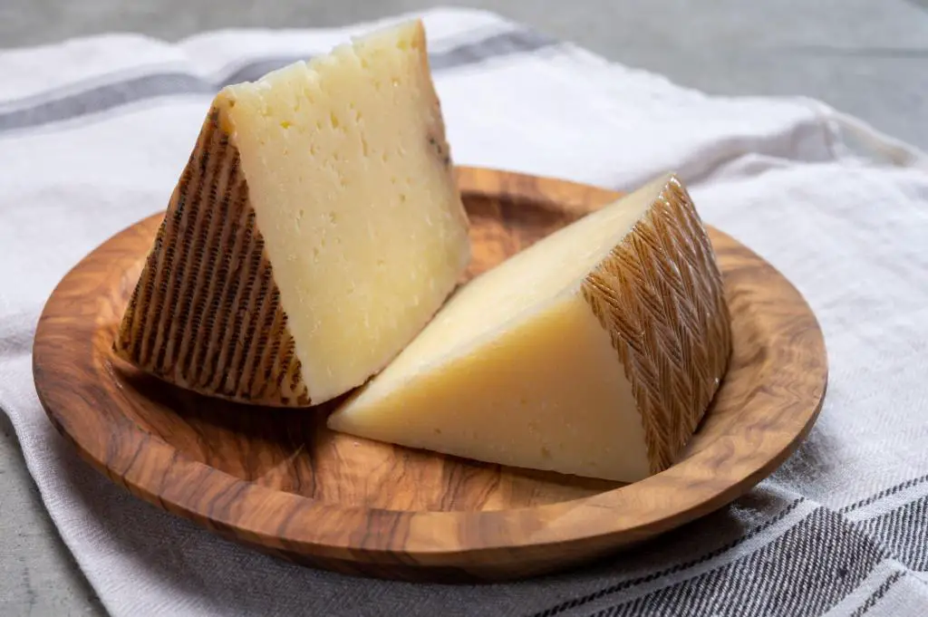 spanish cheese manchego