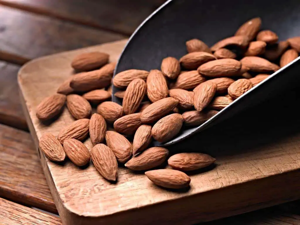 raw almonds