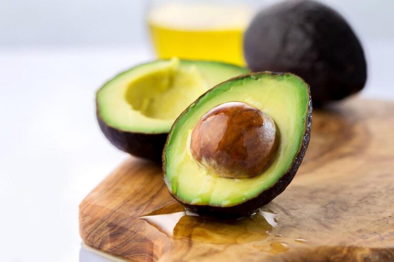 Can You Eat Raw Avocado? Is It OK to Eat Unripe Avocado?