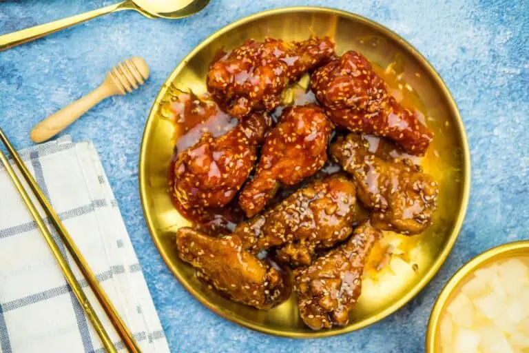 Deep Fried Chicken Wings or Barbecue Sprinkled With White Sesame – Recipe