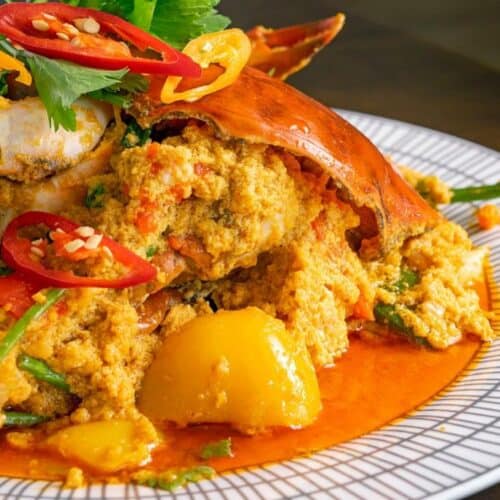 Stir-Fried Crab With Curry Powder and Big Claws