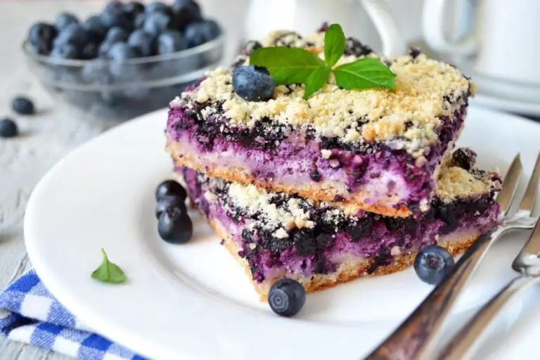 Homemade Blueberry Pie With Ricotta and Shtreyzel Recipe