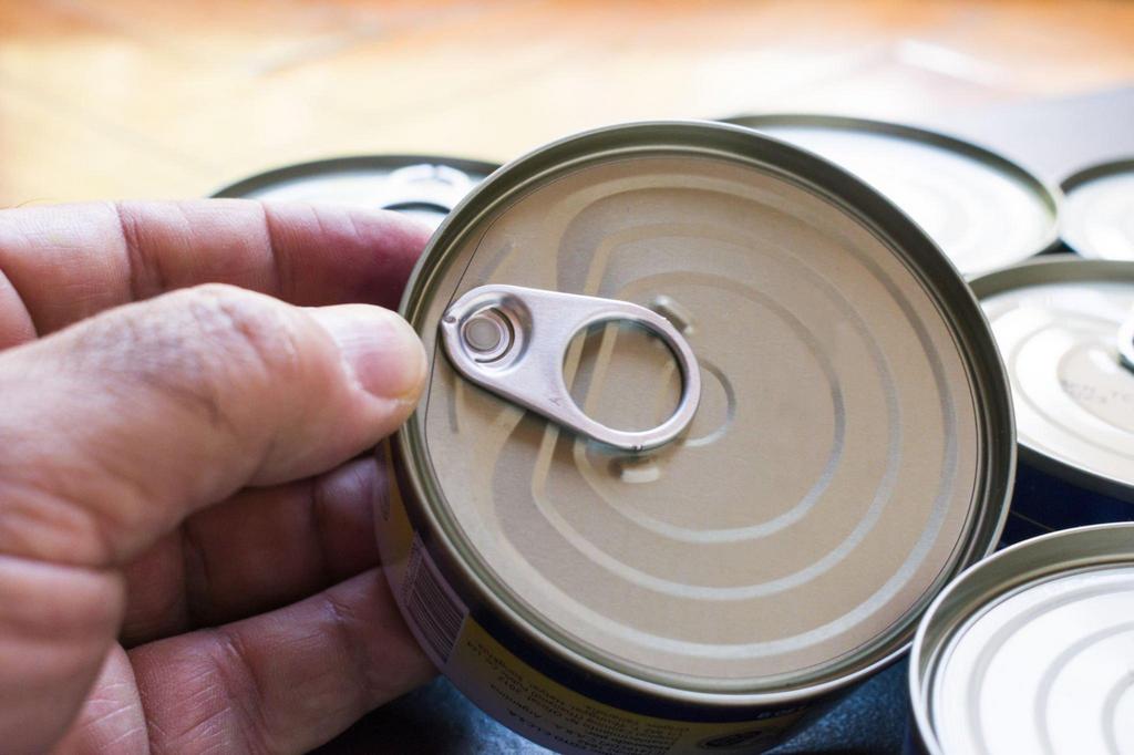 cans food container