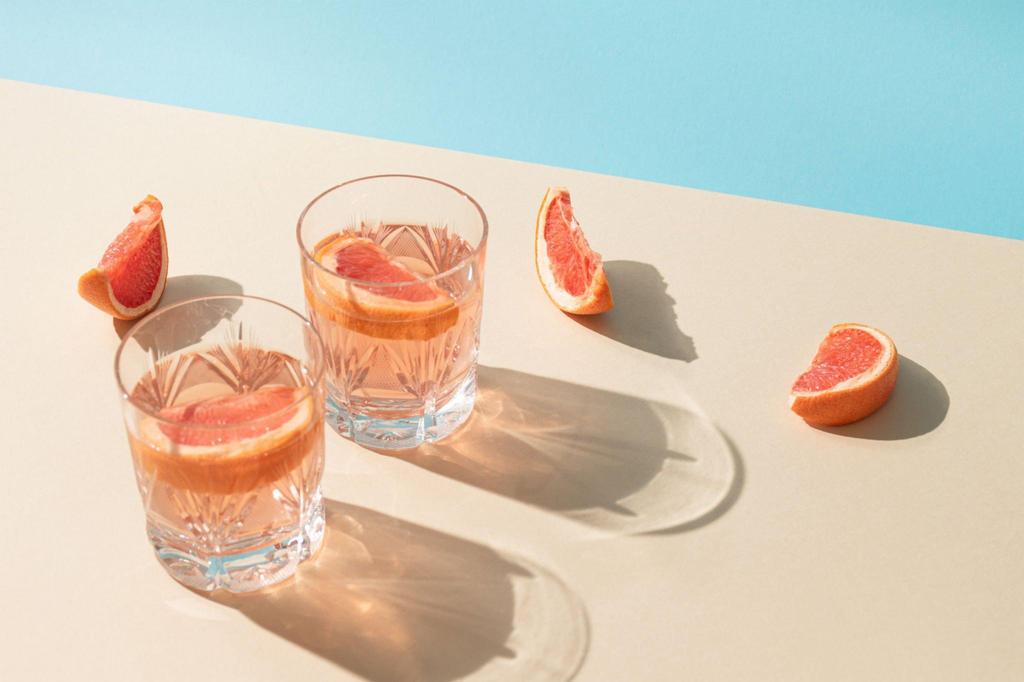glass of water and grapefruit