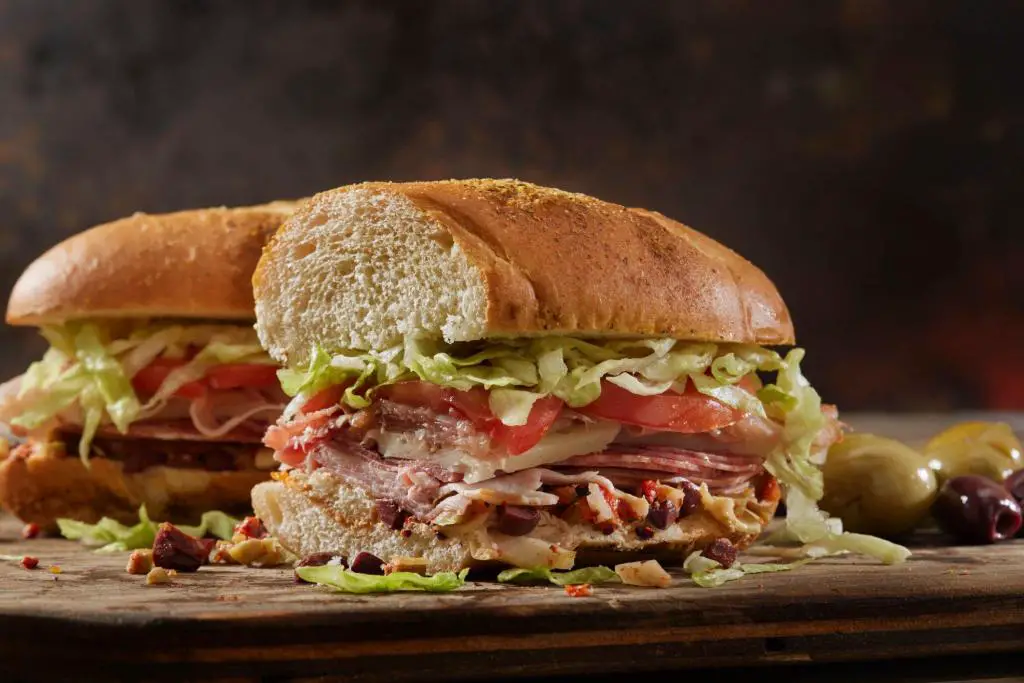 muffuletta italian sandwich