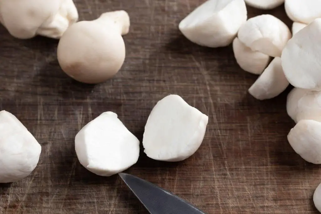 prepare cooking puffbal mushrooms