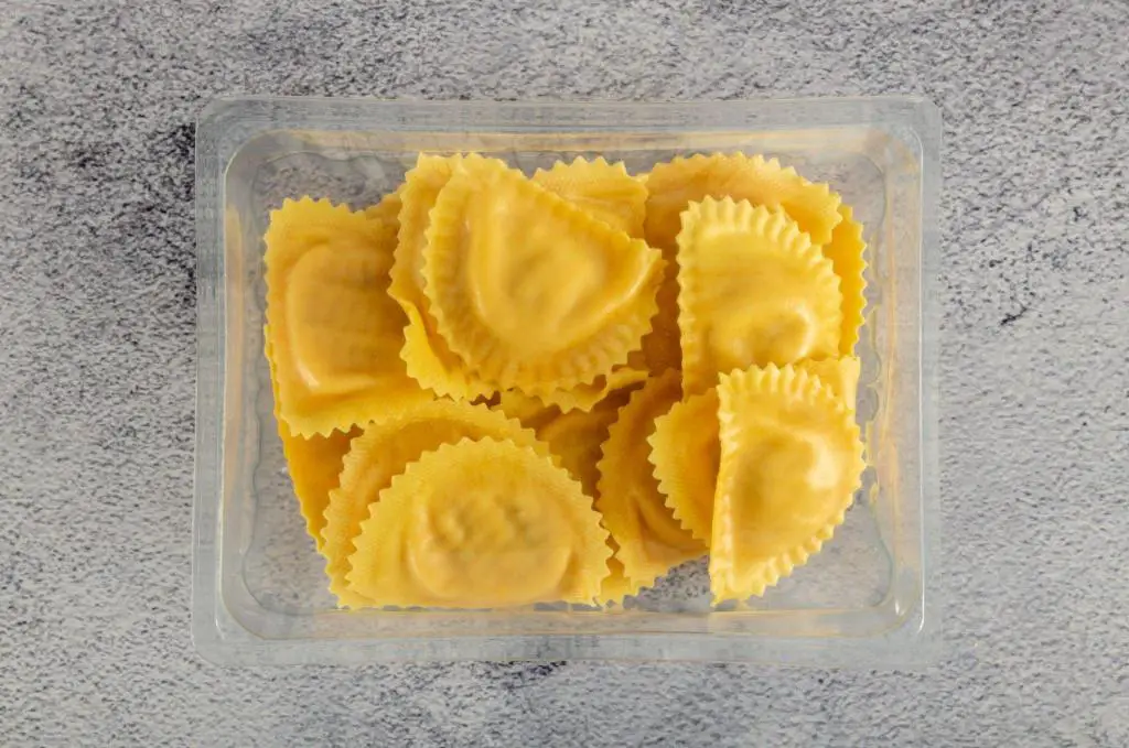 vacuum packed pasta ravioli