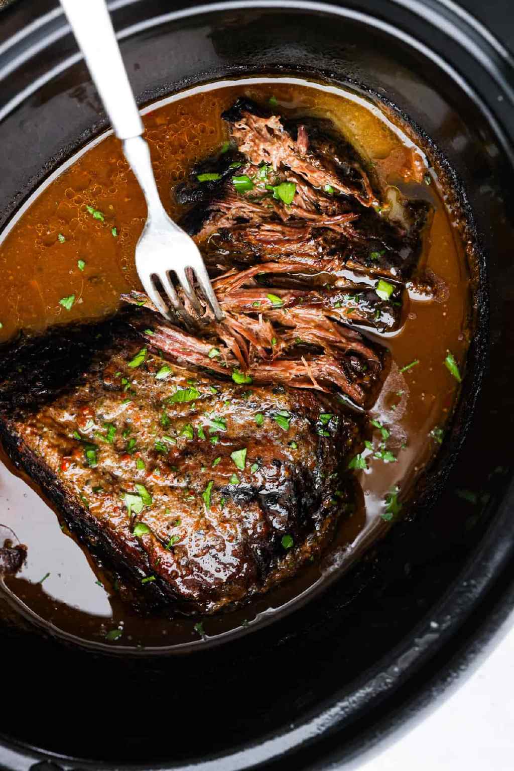 Can You Add Brown Gravy Mix to Pot Roast? (Thickening and Taste Hacks