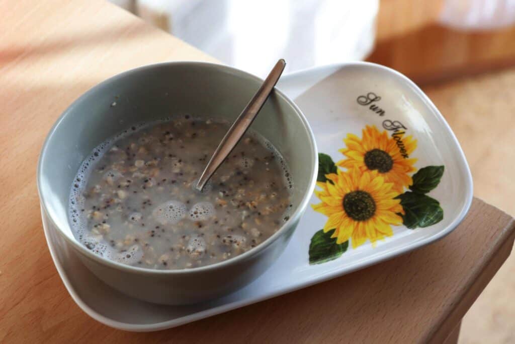 chia seeds water boiling