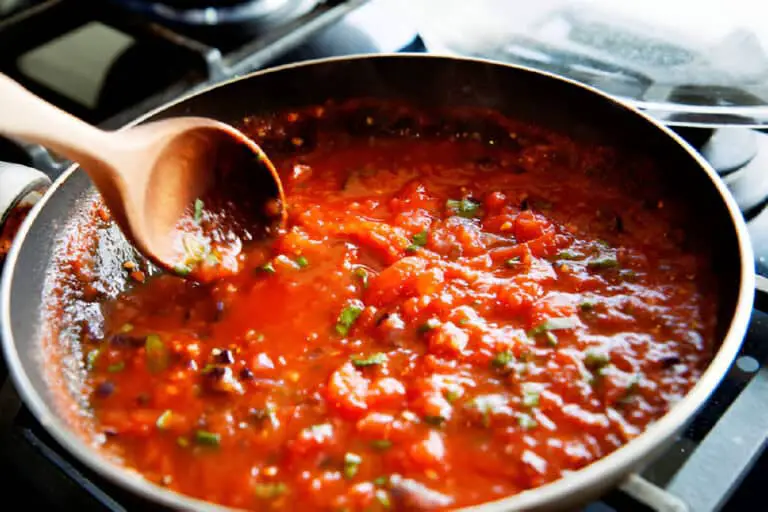How Do You Keep Spaghetti Sauce From Burning? (7 Easy Tips)