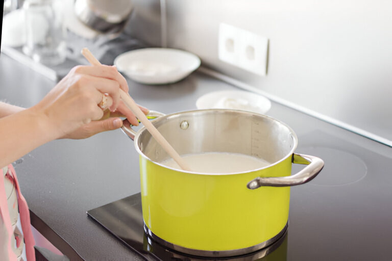 preparing boiling milk