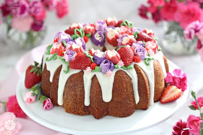 strawberry swirl bundt cake