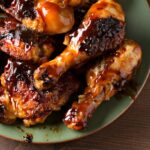 barbecued sauce stick to chicken