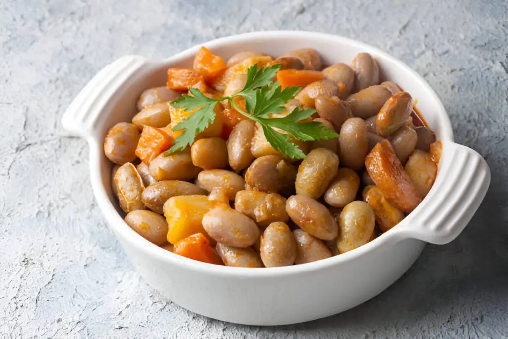 cranberry bean stew turkish barbunya pilaki potato and carrot pinto beans