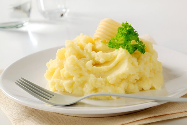 mashed potatoes served on white ceramic plate