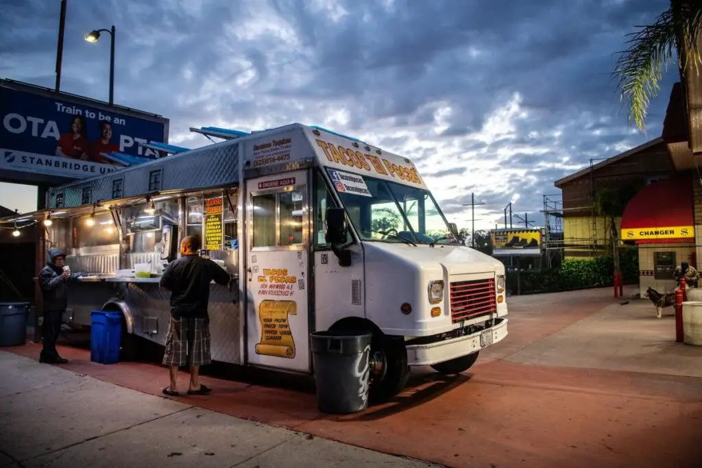 taco trucks in LA